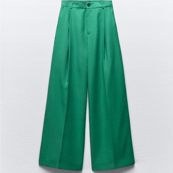 Flowy pleated pants - Picture 1 of 3
